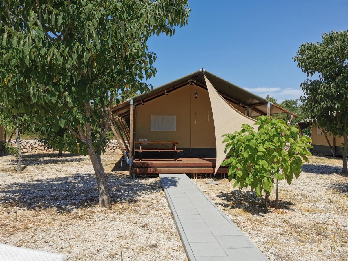 Hotel Grande Glamping Biograd Na Moru Exterior foto